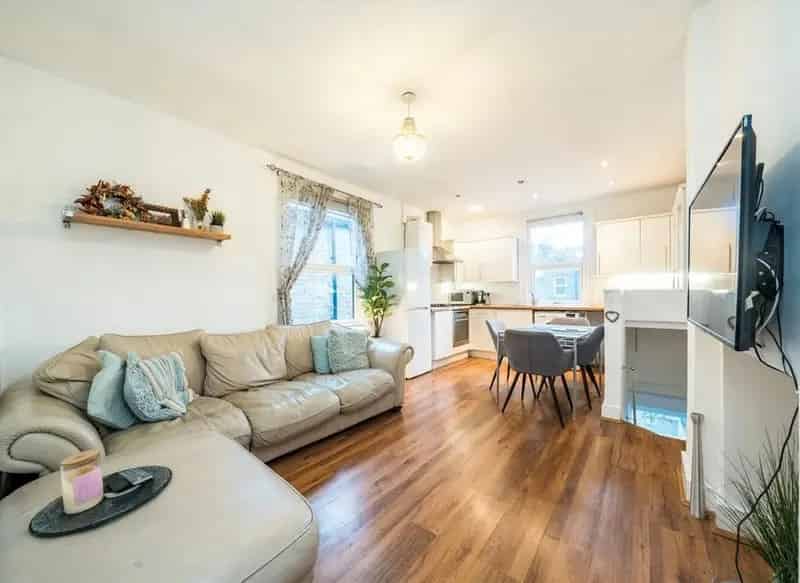 Victorian Maisonette 3 Beds Garden Planning Permission Tooting