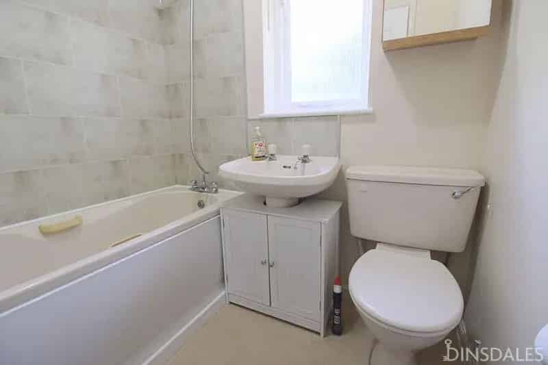 2 Bedroom Terraced House Long Term Rent