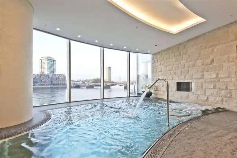 3 bed flat for sale