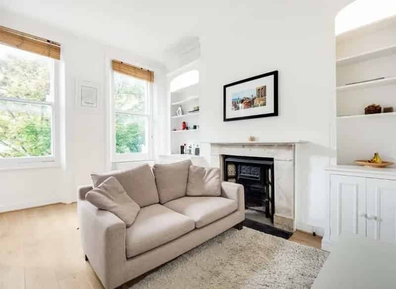 Two Bedroom Victorian Apartment High Ceilings Built in Wardrobes