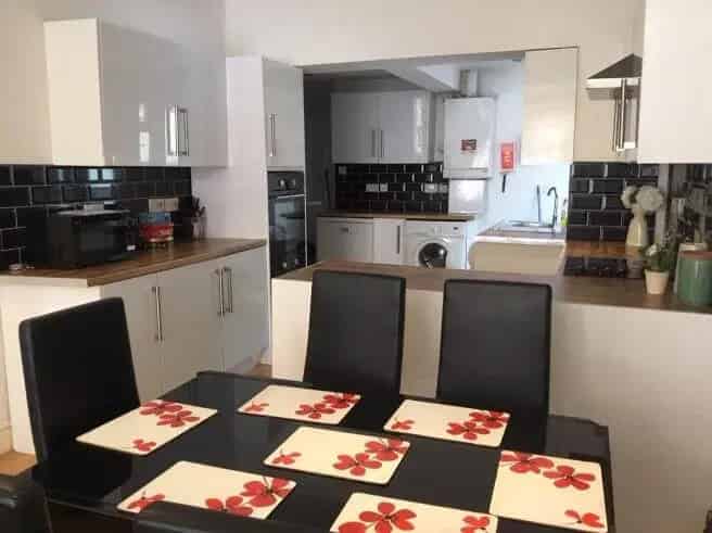 8 Bedroom Student House Share All Bills Included