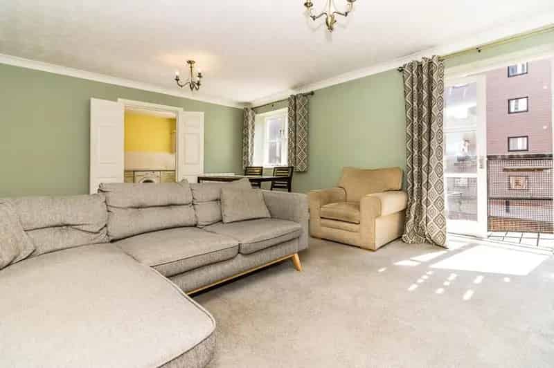 2 Bedroom Canal-Side Apartment Manchester M1 - Available September 2025