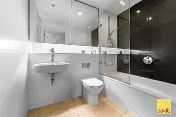 Luxury 3-Bedroom Apartment with Panoramic City Views