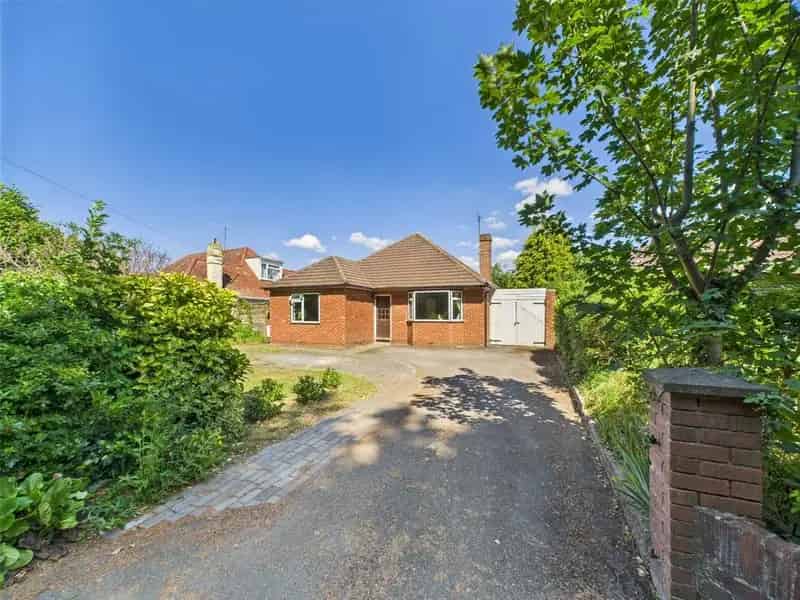 3 Bedroom Detached Bungalow For Sale