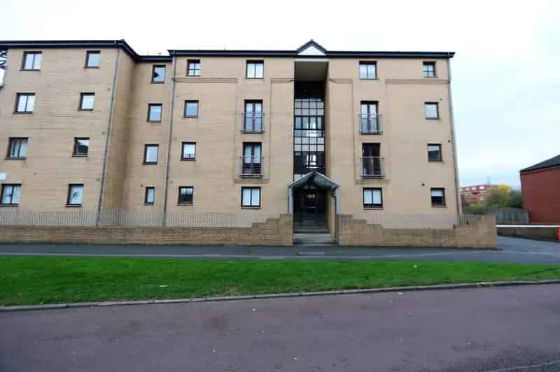 2 Bedroom Flat to Rent in St George's Cross Glasgow