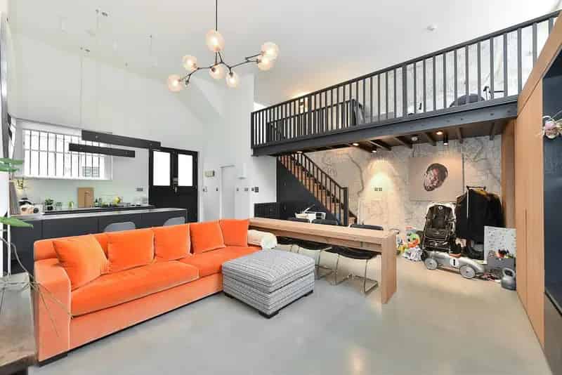 House For Rent , ;1;3;5;7;9;11;13;15;14, Sydney Close, London, England