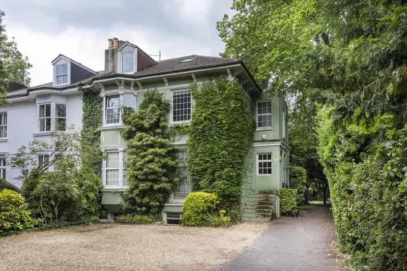 6 Bedroom Maisonette to Rent