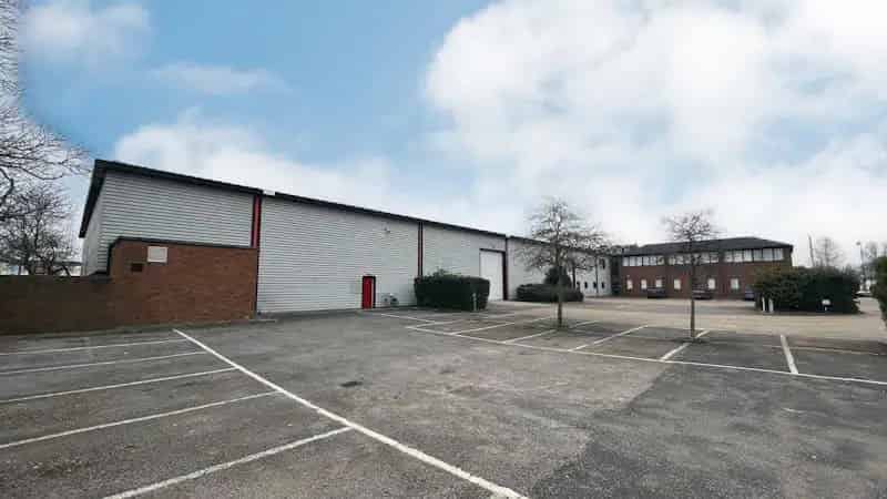 Warehouse Facility in SW London