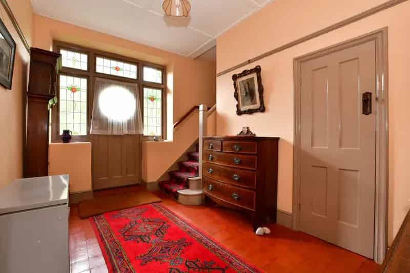 3 Bedroom Detached House for Sale Totland Bay Isle of Wight
