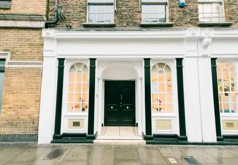 Commercial property For Rent , Borough High Street, London, England