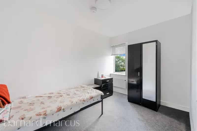 Flat For Rent , London, England