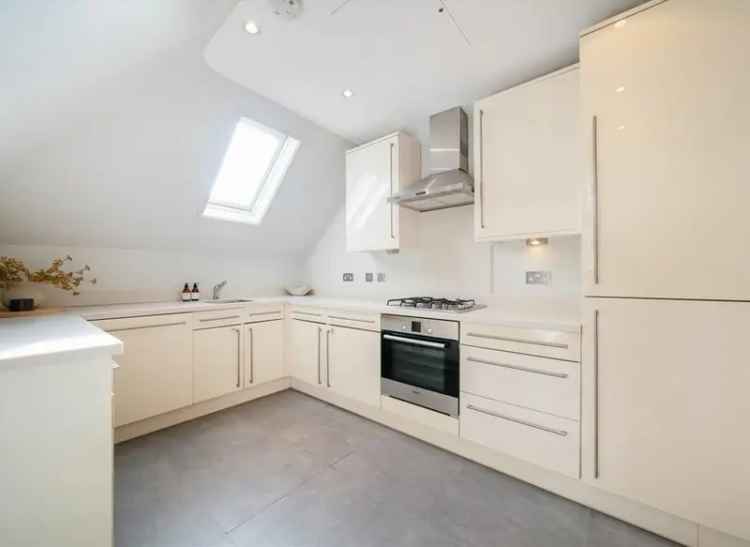 Bright 2 Double Bedroom Apartment near Hampstead Village