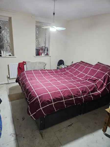 Flat For Rent in 80, Abbey Street, Borough of Swale, England