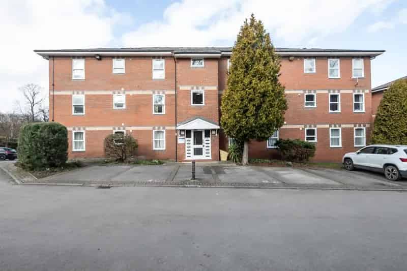 1 Bedroom Flat For Sale Near Pontefract Town Centre