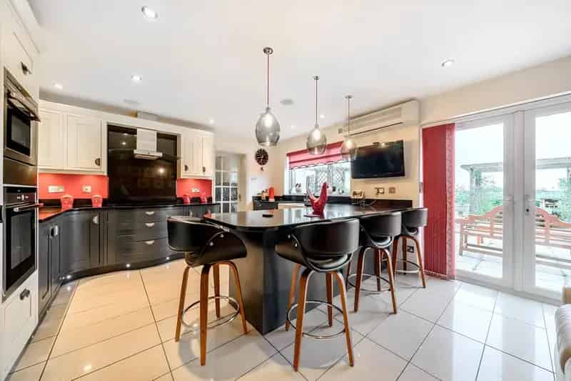 5 Bedroom Detached House with Annex, Stanstead