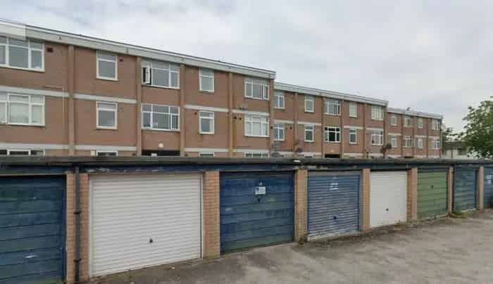 1 bed flat in Upton/Hough Green