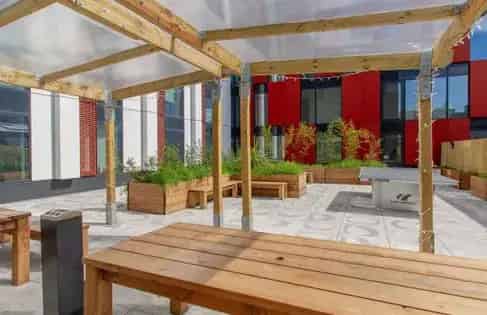88m² Cardiff Studio Flat Small Double Bed Ensuite