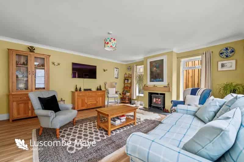 3 Bed House for Sale in Modbury - Spacious Family Home