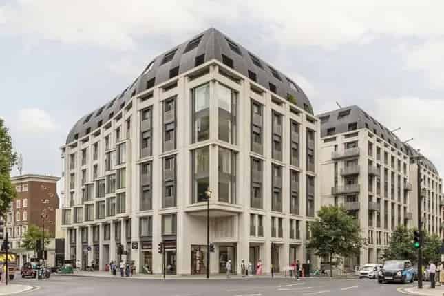 Luxury 4-Double Bedroom Flat for Sale in Strand London