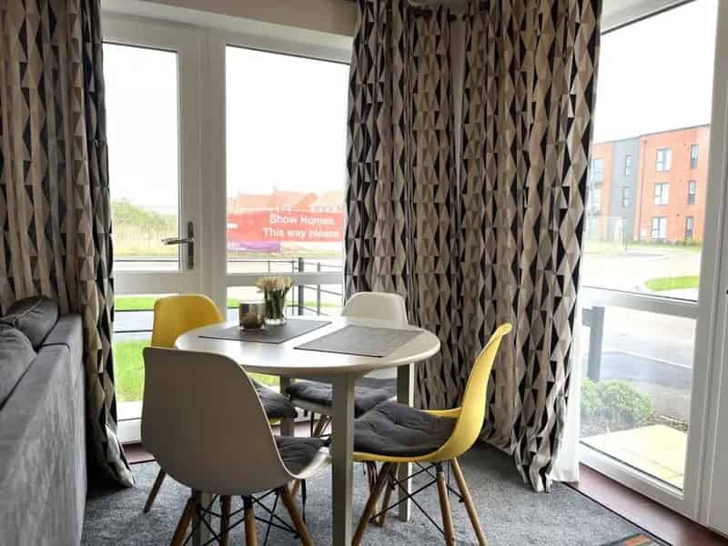 1 Bedroom Flat for Sale - Spacious Ground Floor Apartment