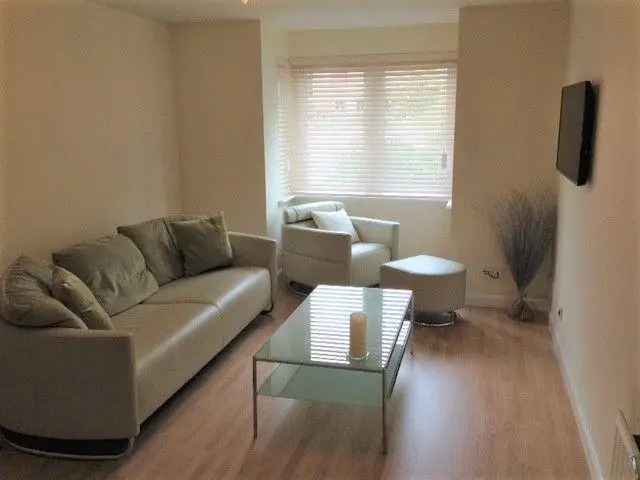 2 Bedroom Apartment to Rent Near Beach