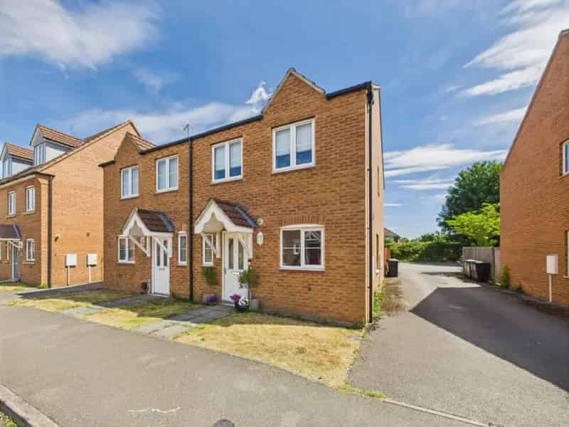 2 bedroom House
 To Rent