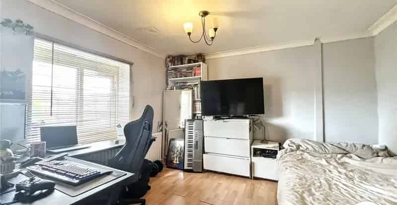 2 Bedroom Maisonette for Sale