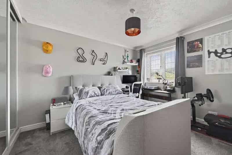 4 Bed Detached House for Sale