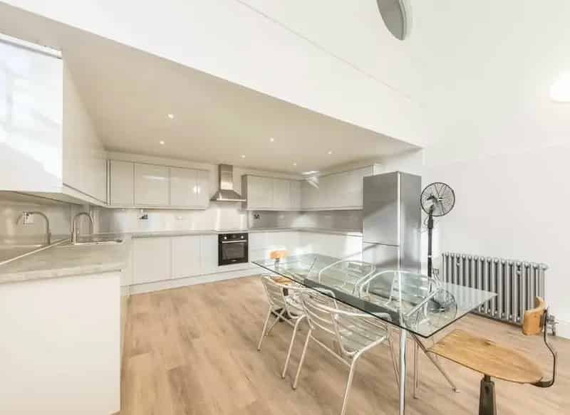 Victorian Conversion Apartment 2 Beds 1000sqft Chain Free Near Caledonian Road