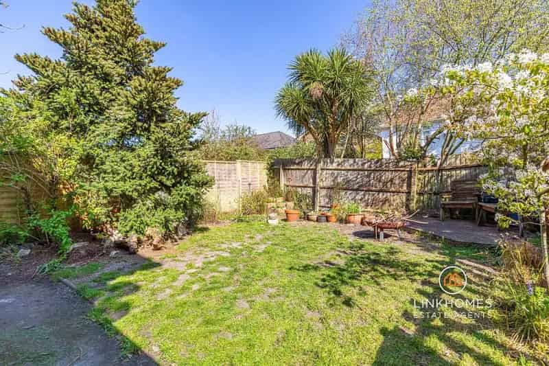 2 Bed Ground Floor Apartment Near Westbourne Village