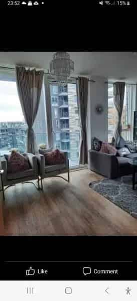Modern Canary Wharf Flat New Build
