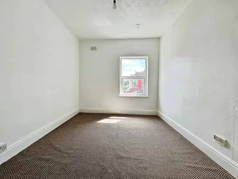 3 Bedroom Terraced House To Rent West City