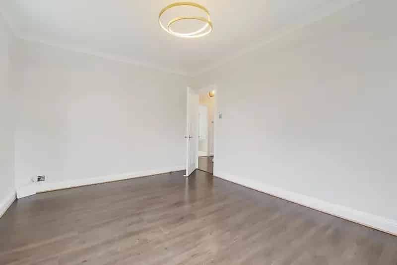 2 Bedroom Flat House to Rent