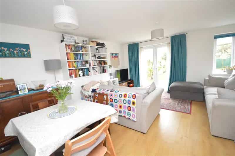 Four Bedroom End Townhouse New Forest Village Garage Electric Car Charging