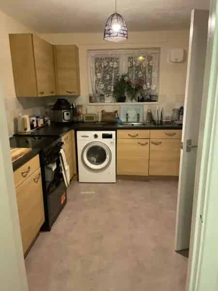 Large 2-Bed Adapted House with Garden Garage and Parking