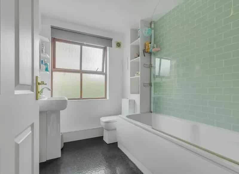 Three Bedroom Mews House Victoria Park Village