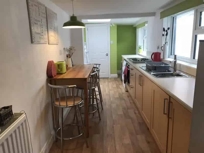 4 bedroom Flat
 To Let