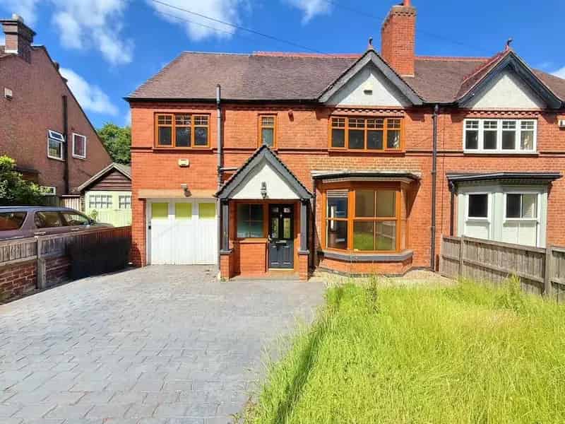 4 Bedroom Semi Detached House For Sale Streetly