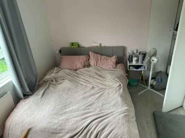 Flat For Rent in Chichester, England