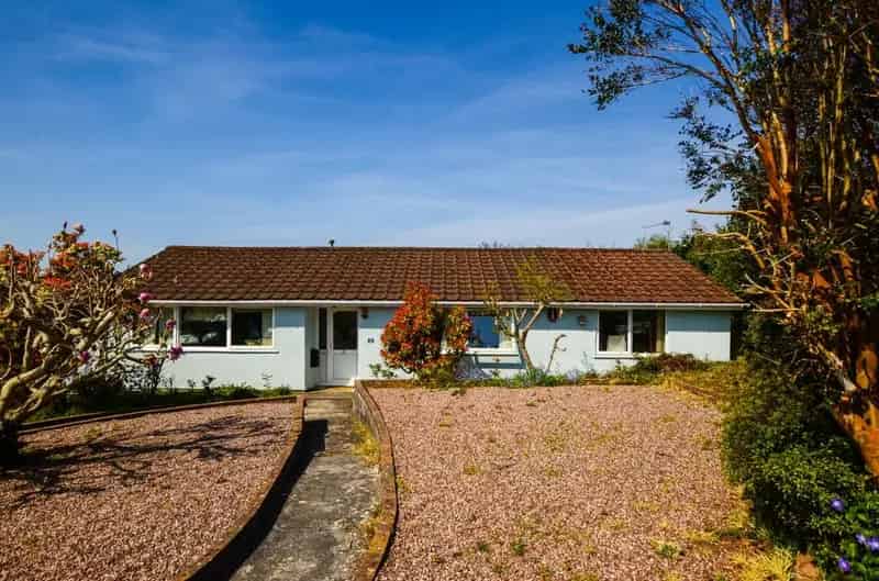 4 Bedroom Detached Bungalow for Sale