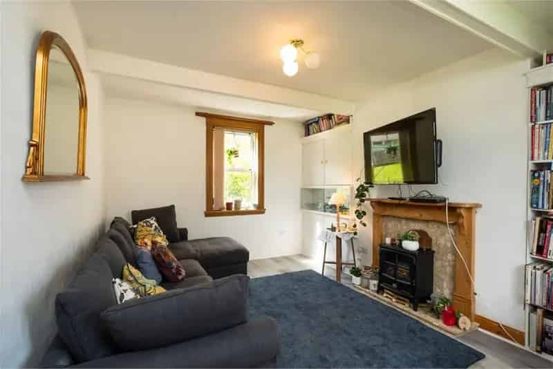 3 Bed End Terraced House Northfield Edinburgh