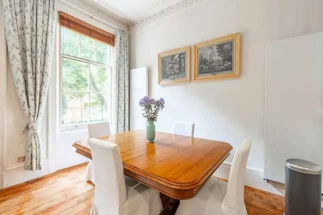 Flat to Rent in Evelyn Gardens South Kensington SW7