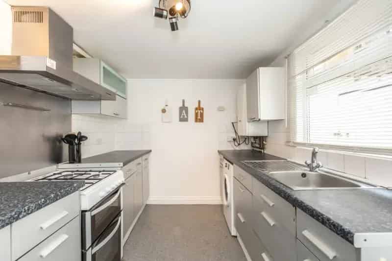 6 Bedroom HMO House For Sale Ideal Investment