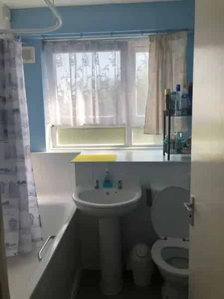 2 Bed Council Flat with Parking and Storage
