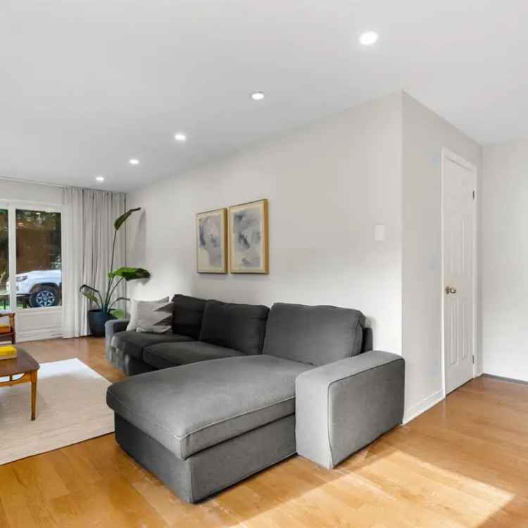 Charming Bungalow near Parks and Schools