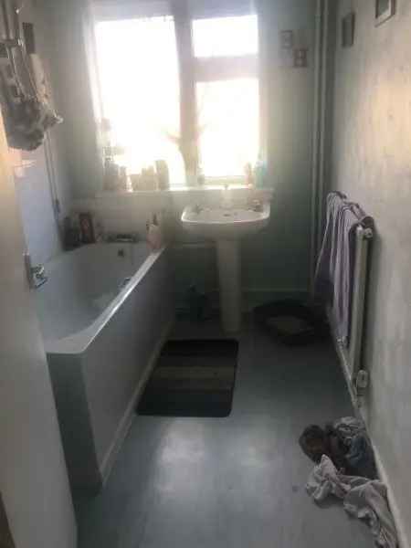 Flat For Rent in Coventry, England