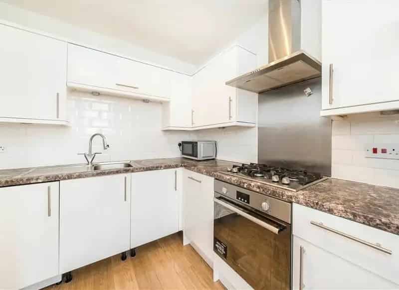 Two Bedroom Flat near Earls Court