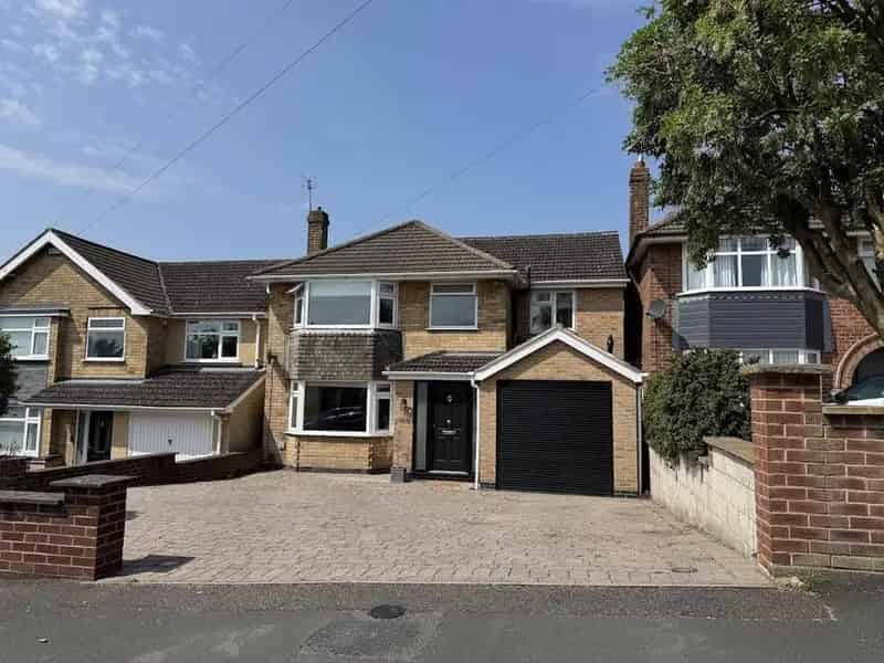 4 Bedroom Detached House for Sale in Allestree