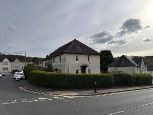 2 Bedroom Flat for Sale in Gourock - Upgrade Opportunity