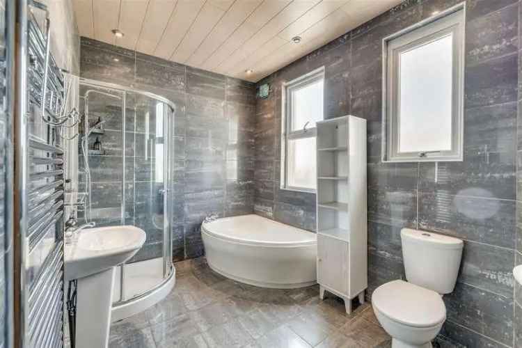 2 Bed Flat for Sale Near Central Park